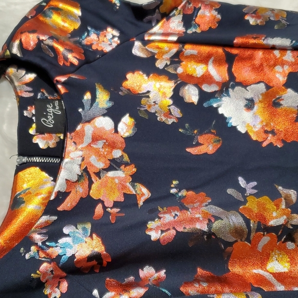 Beige By Eci Sz 4 Floral with Metallic  looking flowers. BEAUTIFUL  dress - Picture 6 of 15